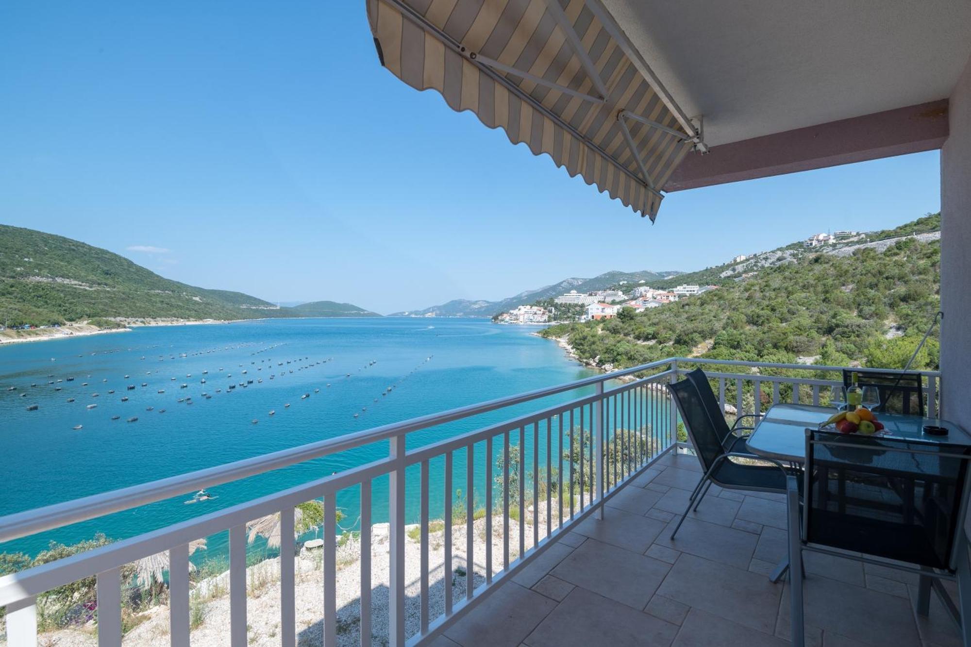 Villa San Neum Room photo